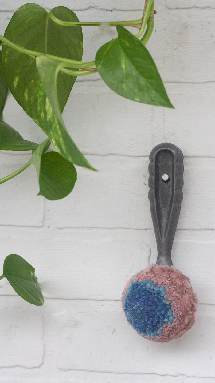 Sundae Collection | Vintage Chunky Ribbed Ice Cream Scoop, Hanging | 01
